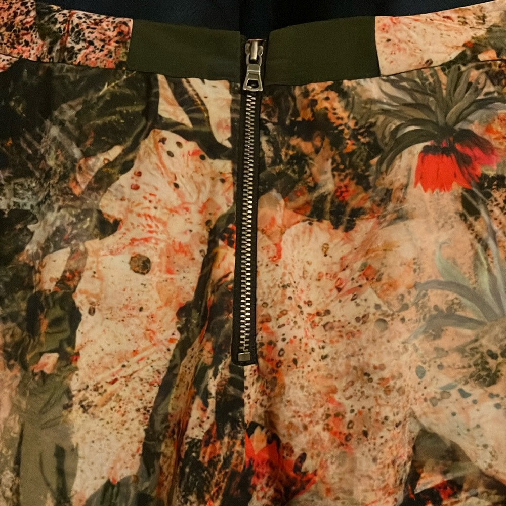 Alice + Olivia Colorful Wide Leg Palazzo Jungle Print Pants - Picture 3 of 6